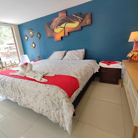 Turi Suite Con Jacuzzi, Centro De La Ciudad Baños Exterior foto