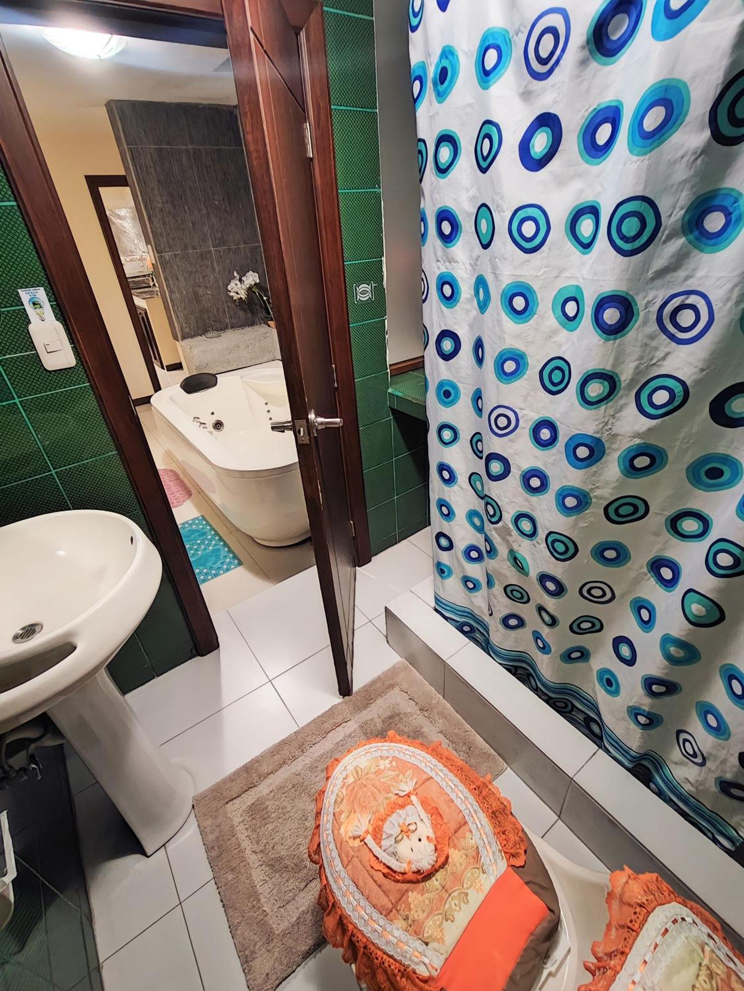 Turi Suite Con Jacuzzi, Centro De La Ciudad Baños Exterior foto